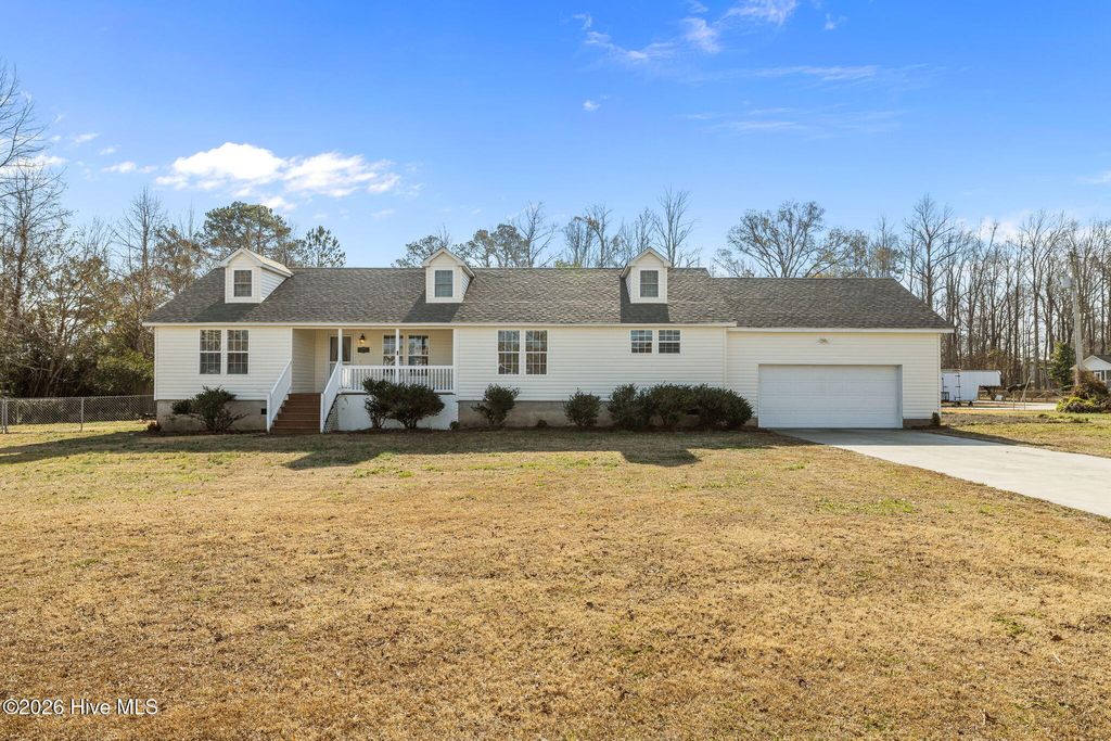 Photo of 317 Steamship Lane, Newport, NC 28570 (MLS # 100548752)