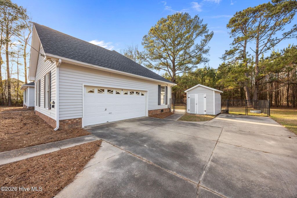 Photo of 400 Carolina Pines Boulevard, New Bern, NC 28560 (MLS # 100549461)