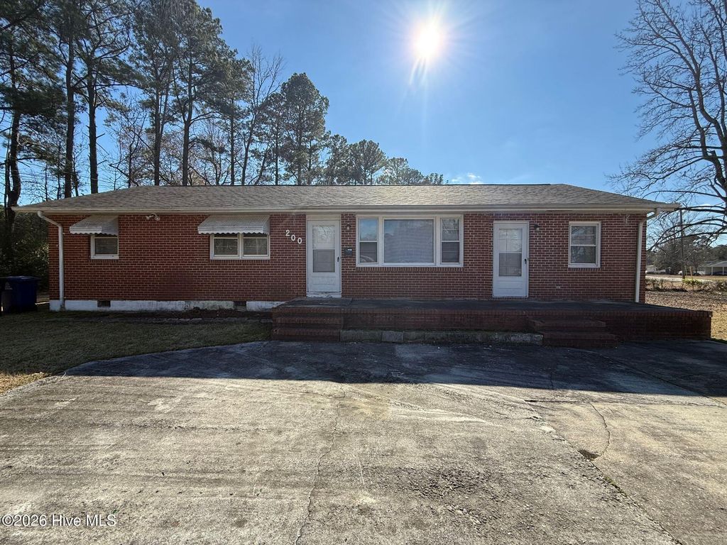 Photo of 200 Kitt Drive, Jacksonville, NC 28540 (MLS # 100563956)