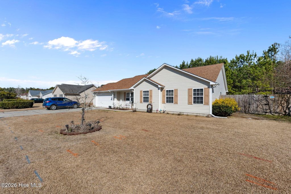 Photo of 119 Eagle Trail, New Bern, NC 28562 (MLS # 100554200)