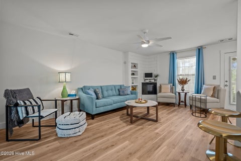 Tiny photo for 805 March Court #B, Wilmington, NC 28405 (MLS # 100589806)