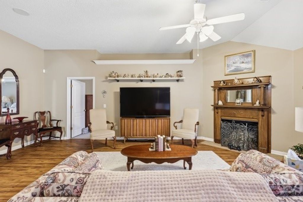 Photo of 66 Laurenburg Court, Richmond Hill, GA 31324 (MLS # SA351787)