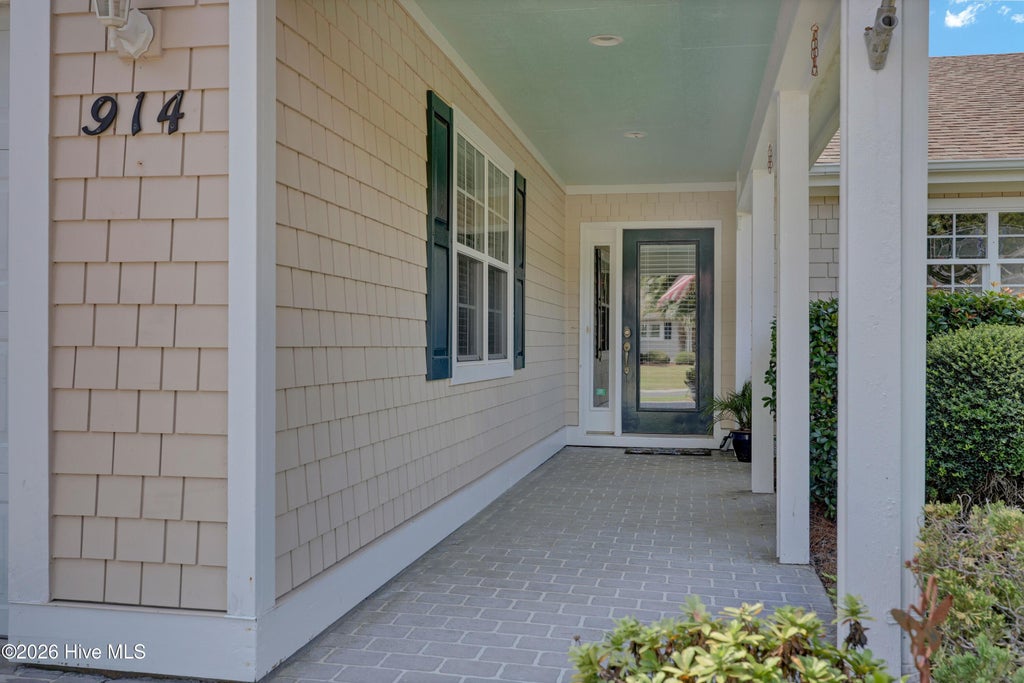 Photo of 914 Royal Bonnet Drive, Wilmington, NC 28405 (MLS # 100599644)