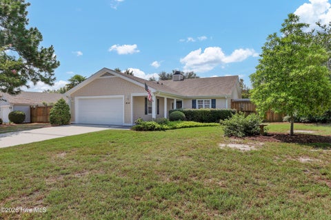 Photo of 914 Royal Bonnet Drive, Wilmington, NC 28405 (MLS # 100599644)