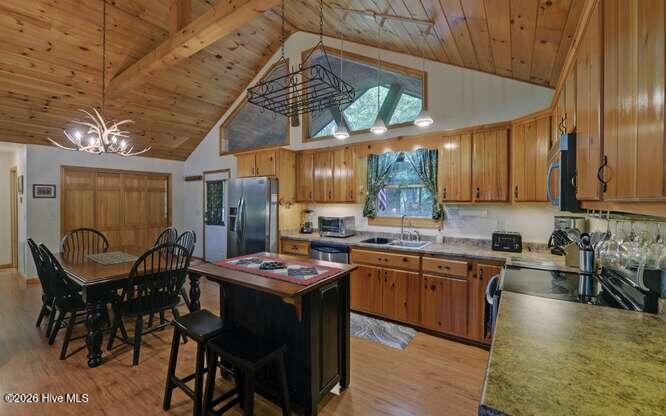 127 Lazy Creek Lane