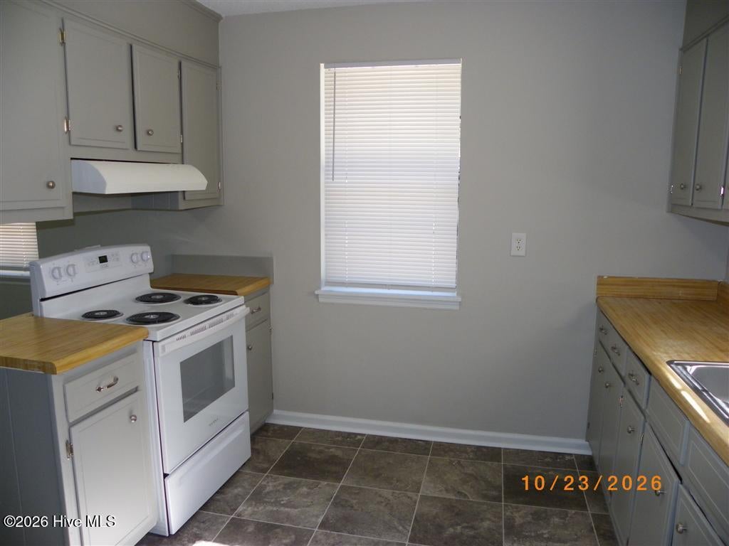 2501 Dewsbury Court