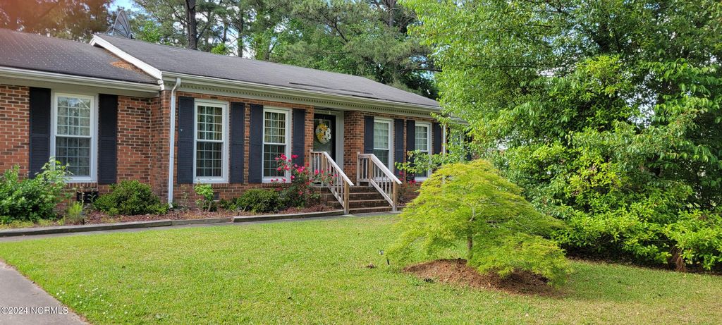 Photo of 210 Pearl Drive, Greenville, NC 27834 (MLS # 100442098)