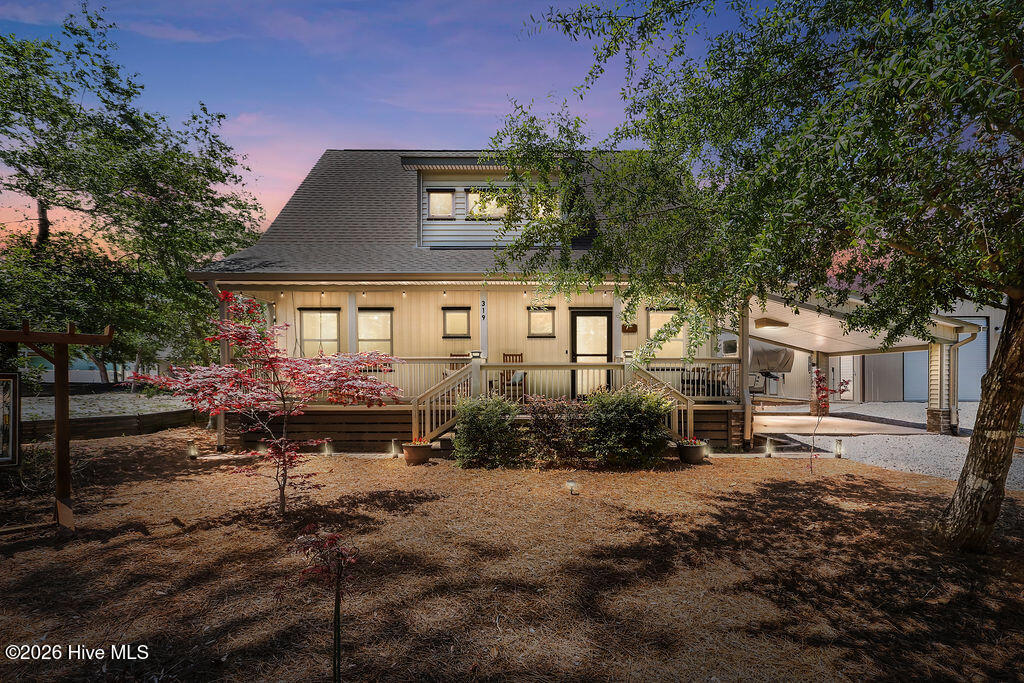 319 NE 42nd Street