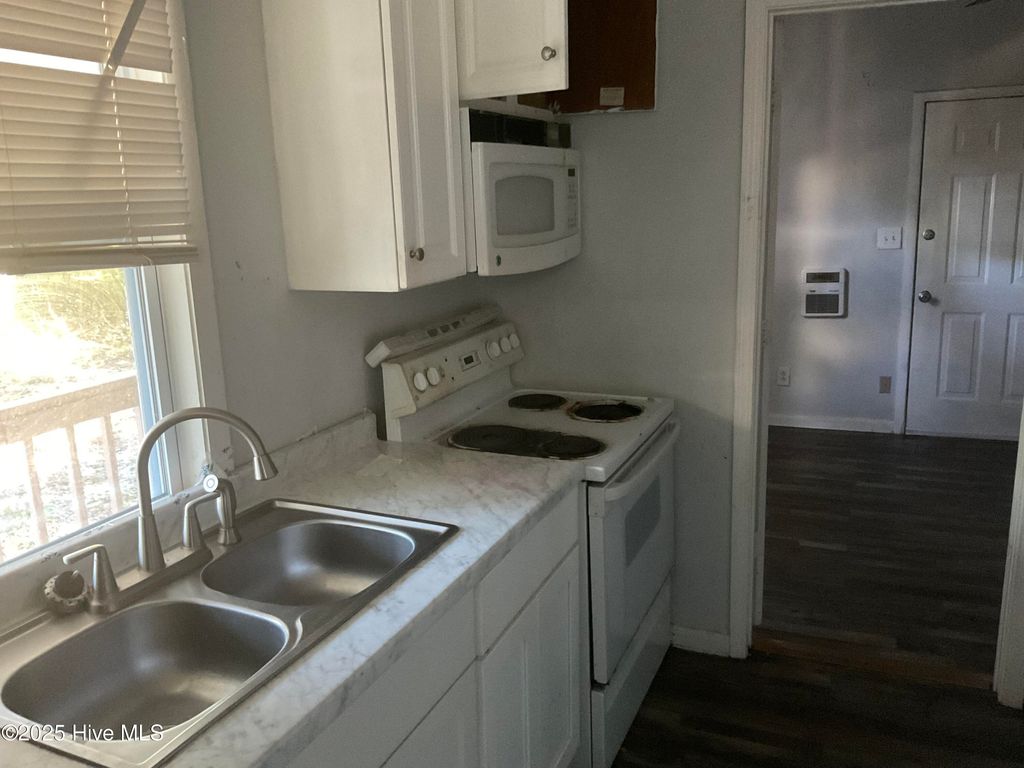 Photo of 437 Maides Avenue, Wilmington, NC 28405 (MLS # 100536591)