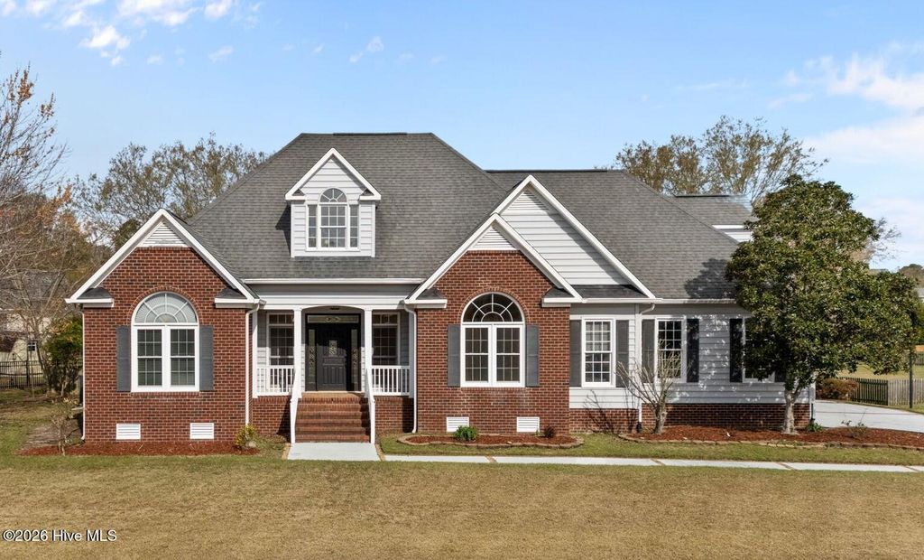 Photo of 112 Pebblebrook Drive, New Bern, NC 28562 (MLS # 100561329)