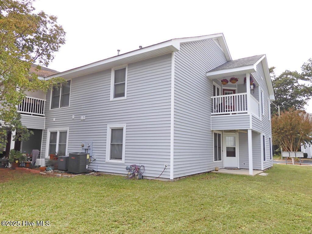 Photo of 122 W Victoria Court #A, Greenville, NC 27834 (MLS # 100537810)