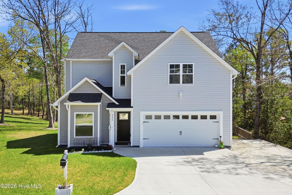 Photo of 206 Baker Road, Hubert, NC 28539 (MLS # 100563821)