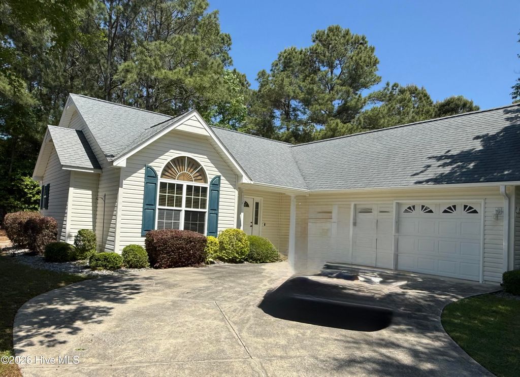 Photo of 605 Windsong N, Swansboro, NC 28584 (MLS # 100568919)