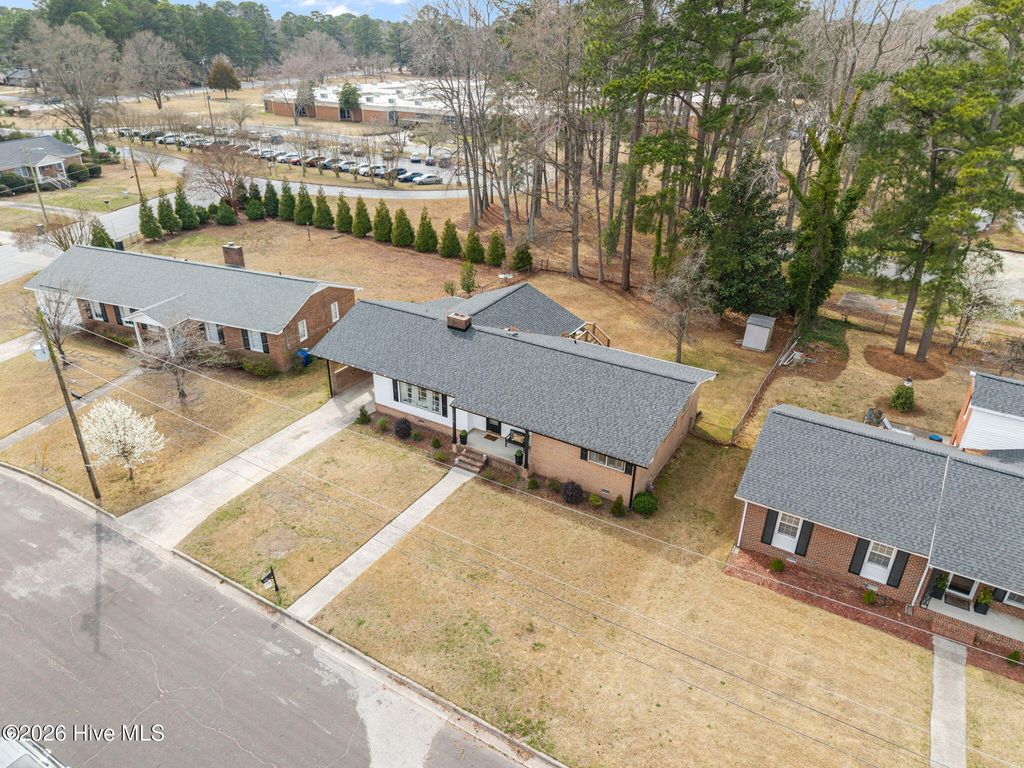 Photo of 114 Azalea Drive, Greenville, NC 27858 (MLS # 100560625)