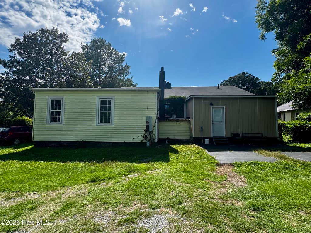 Photo of 901 College Street, Kinston, NC 28501 (MLS # 100578890)