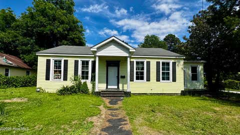 Homes For Sale - 901 College Street<br/> Kinston, NC 28501