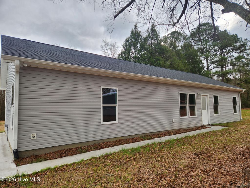 Photo of 1350 Croomsbridge Road, Burgaw, NC 28425 (MLS # 100542590)