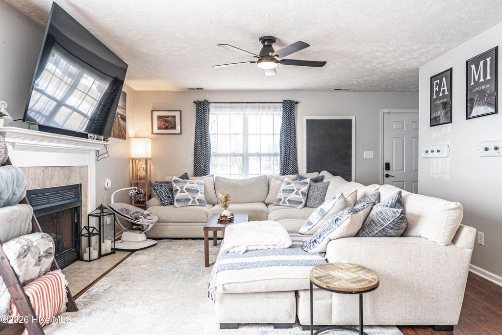 Photo of 1101 Screech Owl Drive, Hope Mills, NC 28348 (MLS # 100550207)