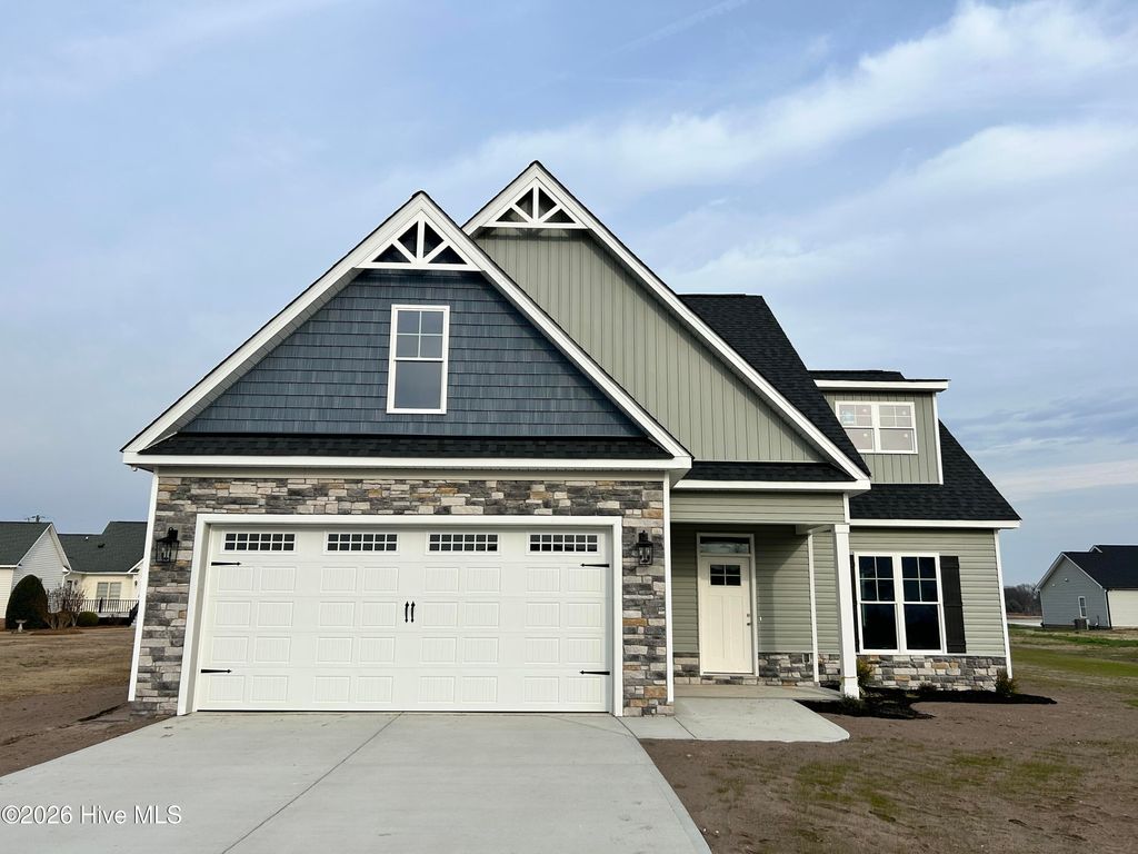 Photo of 3763 Huntcliff Drive, La Grange, NC 28551 (MLS # 100553161)