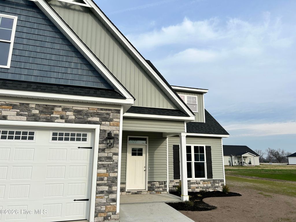 Photo of 3763 Huntcliff Drive, La Grange, NC 28551 (MLS # 100553161)