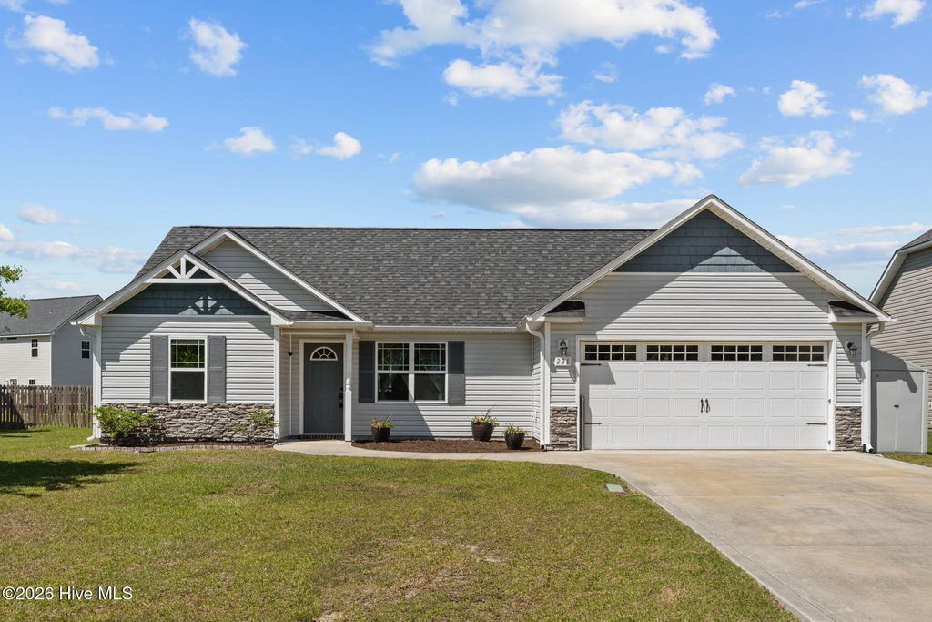 Photo of 221 Breakwater Drive, Sneads Ferry, NC 28460 (MLS # 100568765)