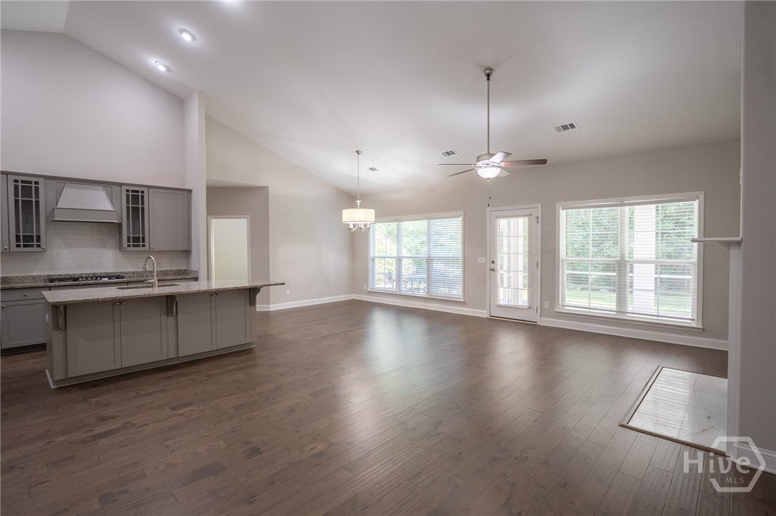 2208 Woodside Crossing