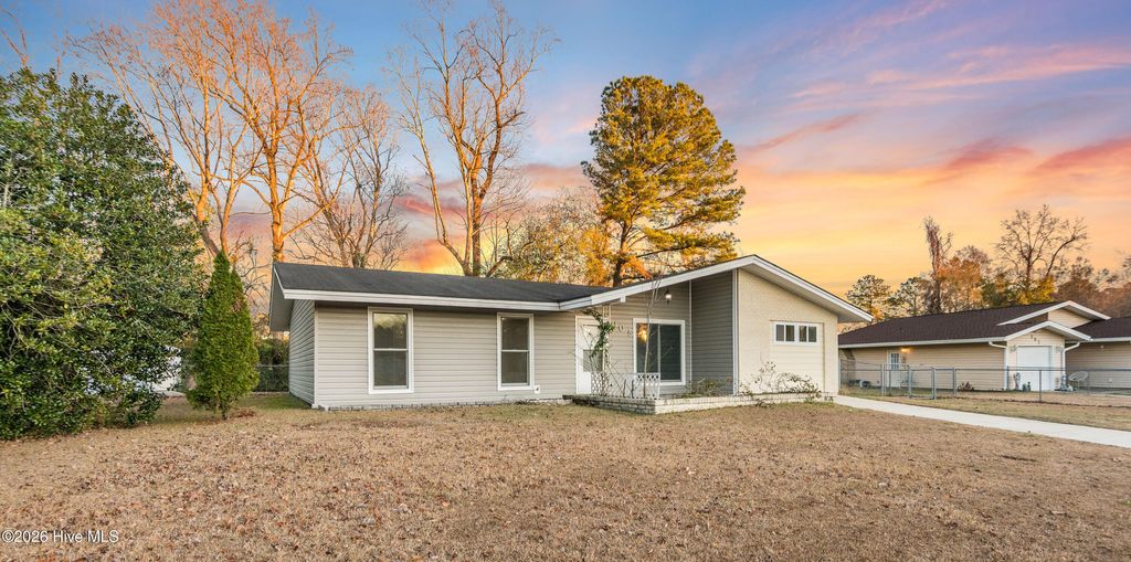 Photo of 105 Timber Lane, Jacksonville, NC 28540 (MLS # 100547210)