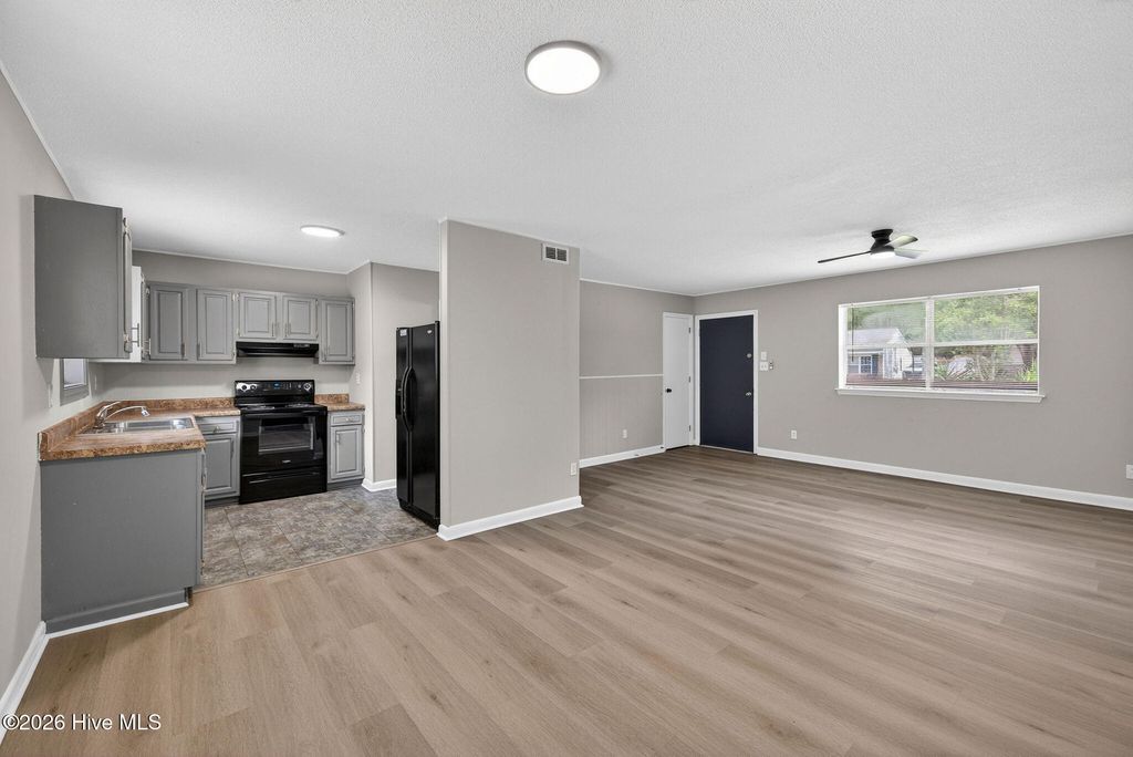 Photo of 233 Brighton Road, Wilmington, NC 28409 (MLS # 100573883)
