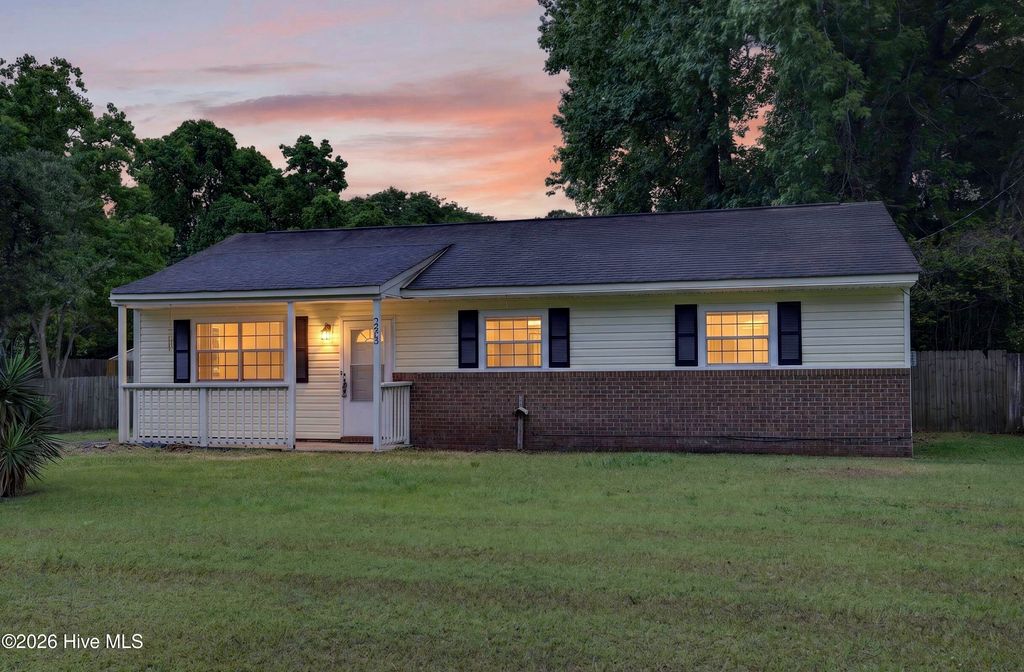 Photo of 233 Brighton Road, Wilmington, NC 28409 (MLS # 100573883)
