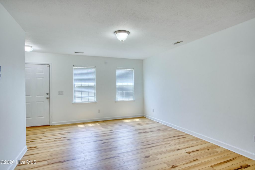 Photo of 205 Lanieve Court #Unit 3, Hubert, NC 28539 (MLS # 100552411)