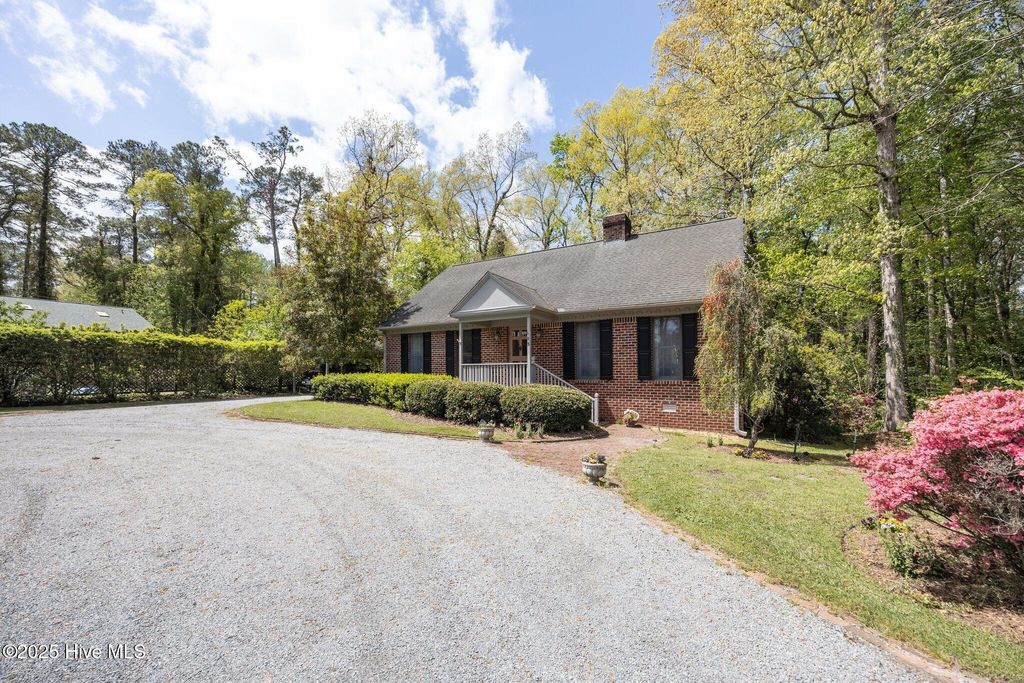 Photo of 103 Camelia Drive, Washington, NC 27889 (MLS # 100511108)