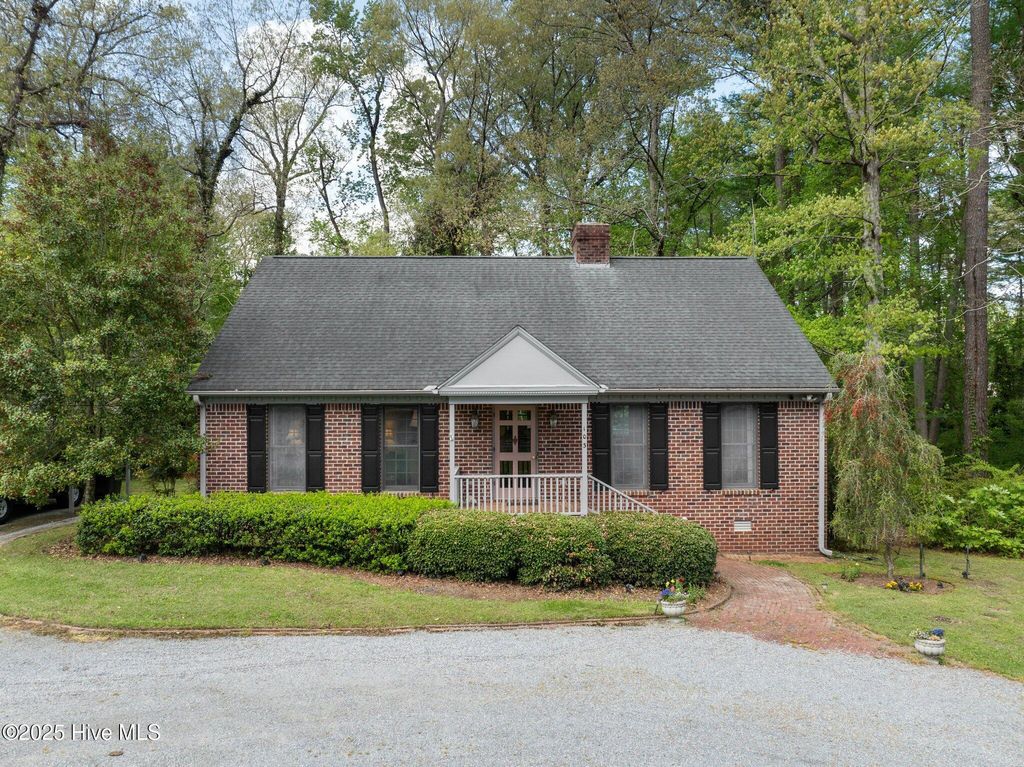 Photo of 103 Camelia Drive, Washington, NC 27889 (MLS # 100511108)