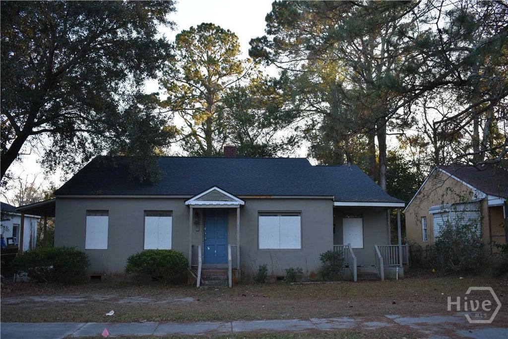 Photo of 1213 E 55th Street, Savannah, GA 31404 (MLS # SA346623)