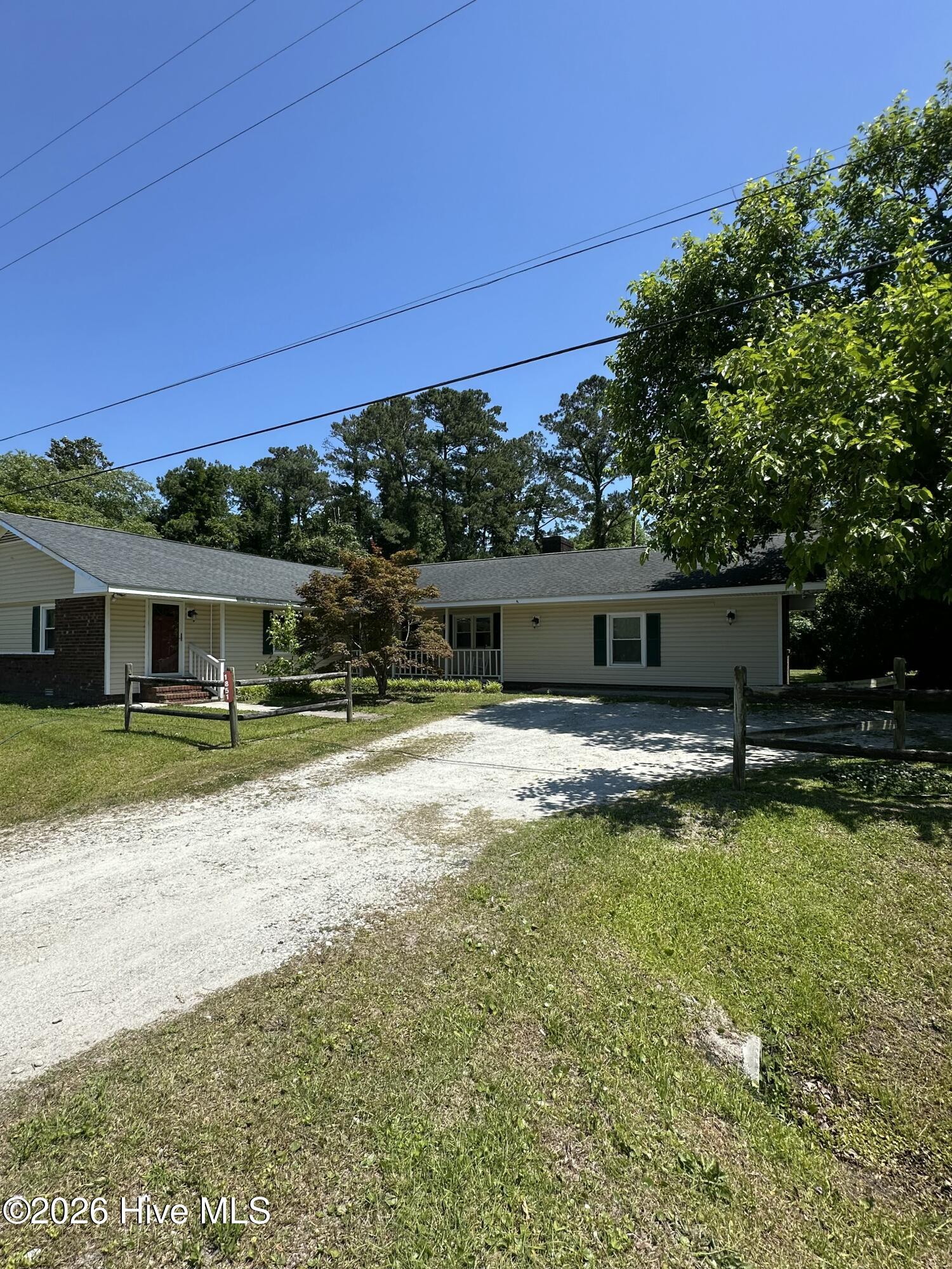 1851 Burgaw Highway