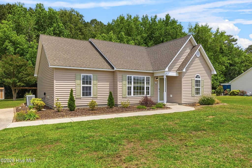 Photo of 105 Henry Giddeons Drive, Teachey, NC (MLS # 100572865)