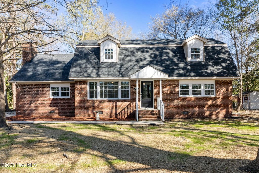 Photo of 800 Little John Avenue, Jacksonville, NC 28546 (MLS # 100561705)