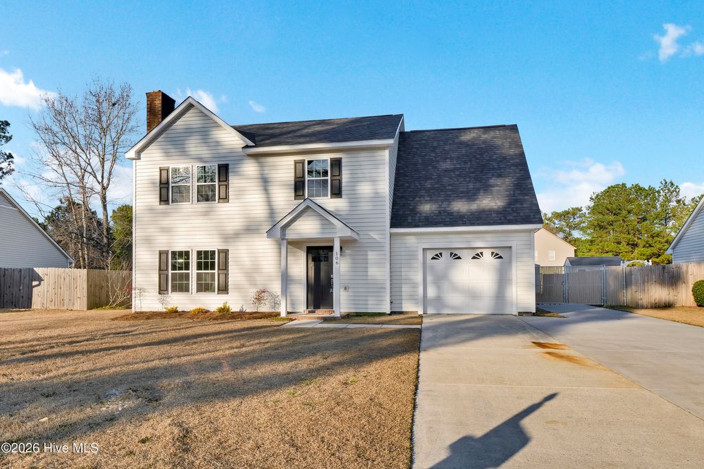 Photo of 106 Cottage Lane, Jacksonville, NC 28546 (MLS # 100552013)