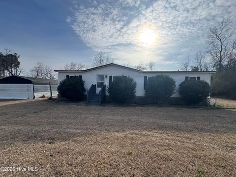 Mobile Home For Sale - 124 Robins Estate Lane<br/> Beulaville, NC 28518
