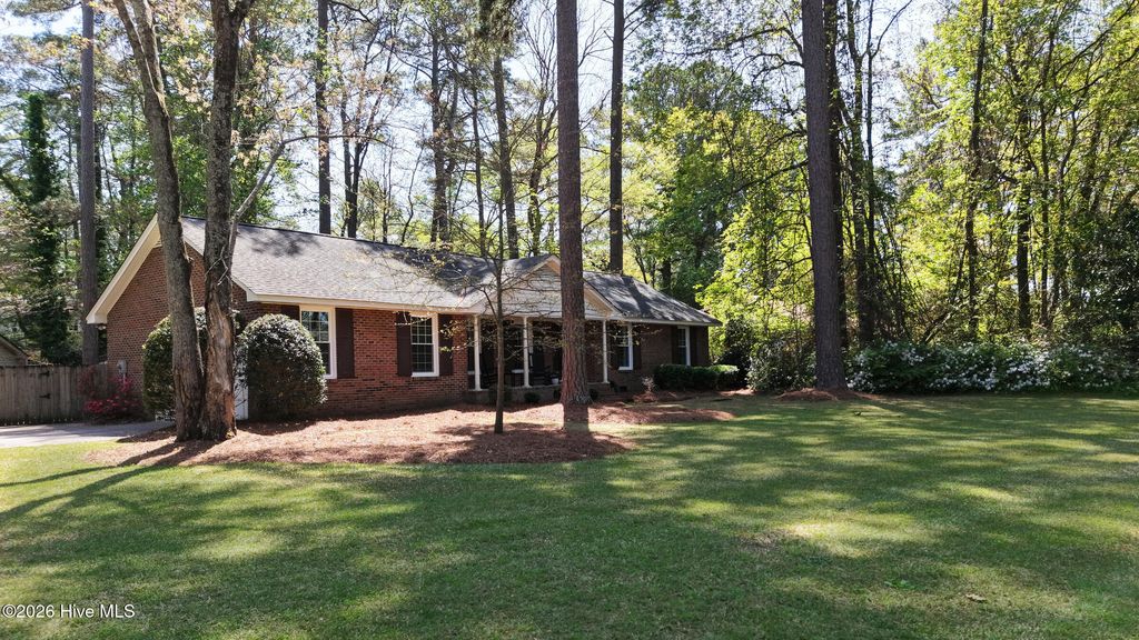 Photo of 118 Greenwood Drive, Greenville, NC 27834 (MLS # 100564799)