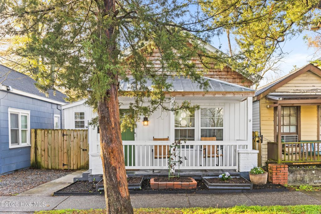 Photo of 516 Brunswick Street, Wilmington, NC 28401 (MLS # 100559701)