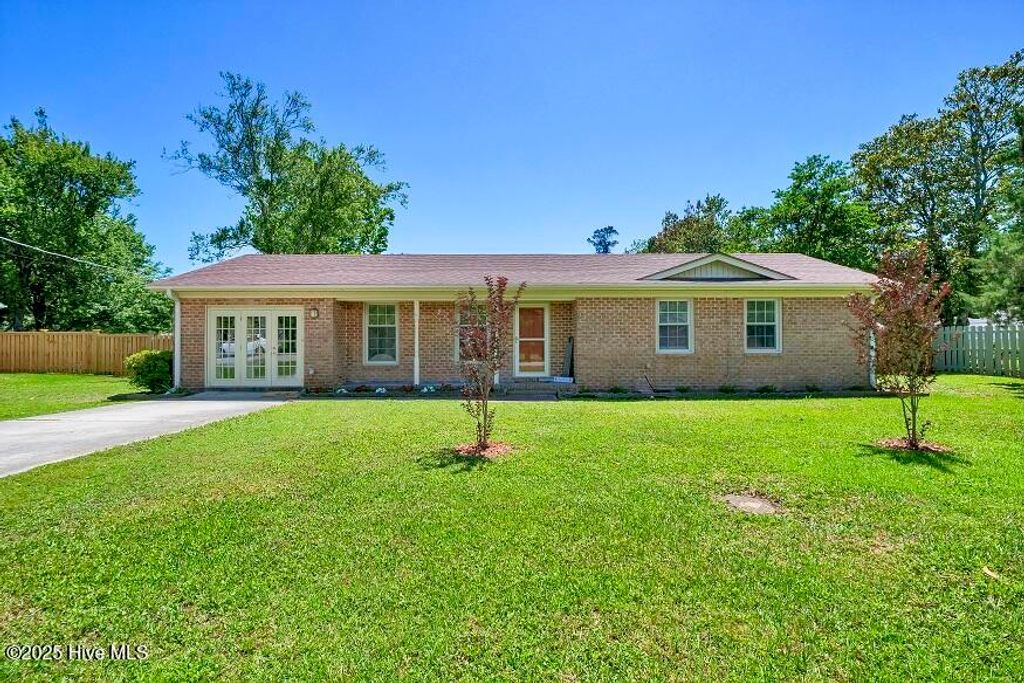 Photo of 805 Hamlet Avenue, Carolina Beach, NC 28428 (MLS # 100507777)