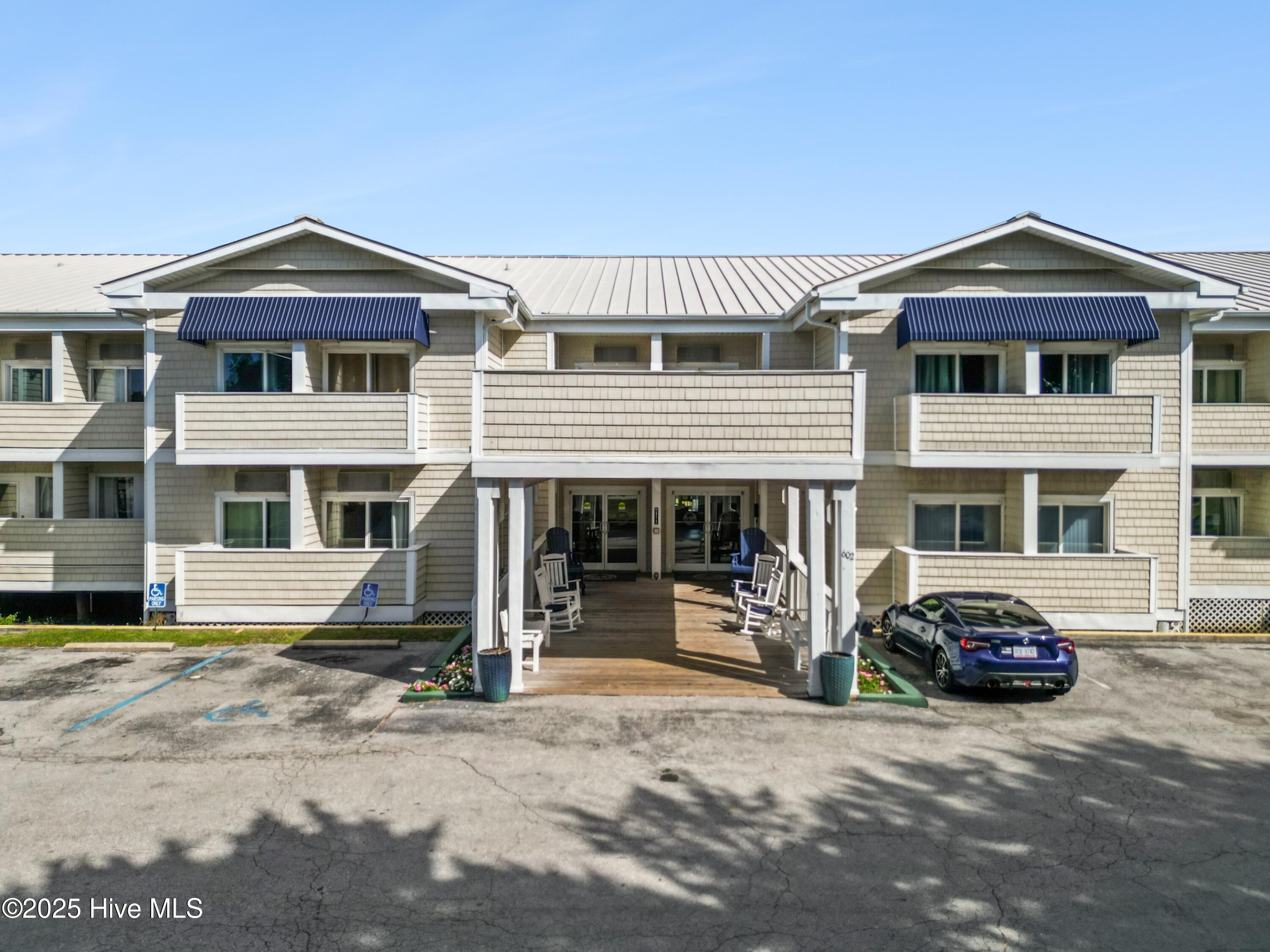 602 W Ft Macon Road 117