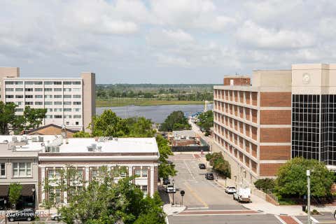 Tiny photo for 124 Walnut Street #Apt 607, Wilmington, NC 28401 (MLS # 100582175)