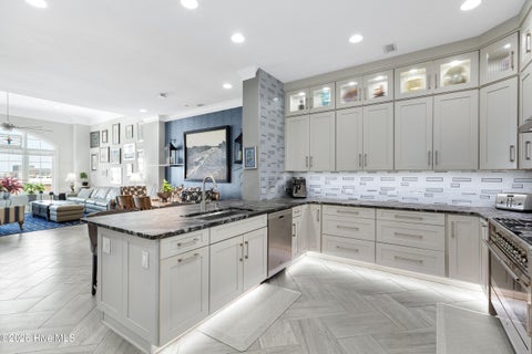 Tiny photo for 124 Walnut Street #Apt 607, Wilmington, NC 28401 (MLS # 100582175)