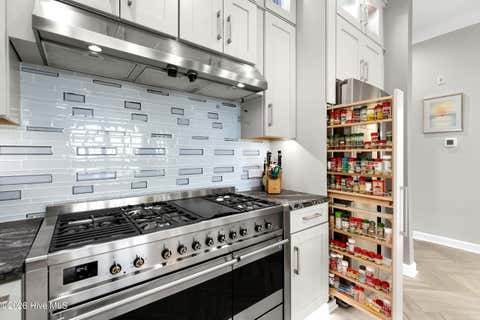 Tiny photo for 124 Walnut Street #Apt 607, Wilmington, NC 28401 (MLS # 100582175)