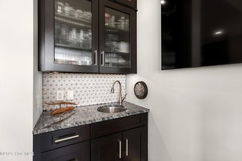 Tiny photo for 124 Walnut Street #Apt 607, Wilmington, NC 28401 (MLS # 100582175)