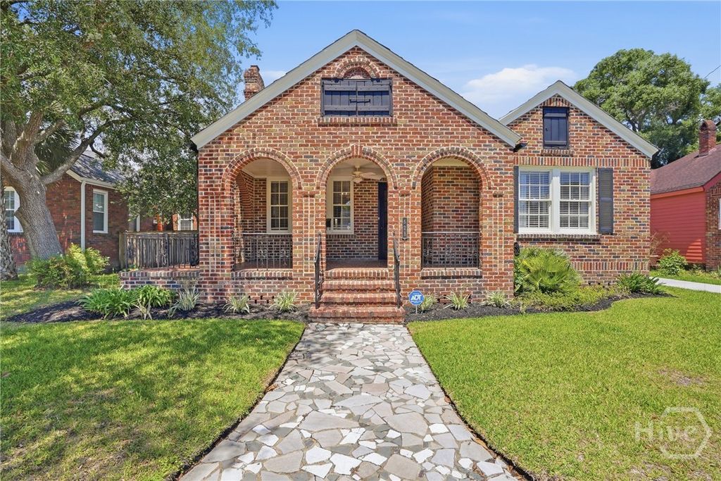 Photo of 528 E 51st Street, Savannah, GA 31405 (MLS # SA354920)
