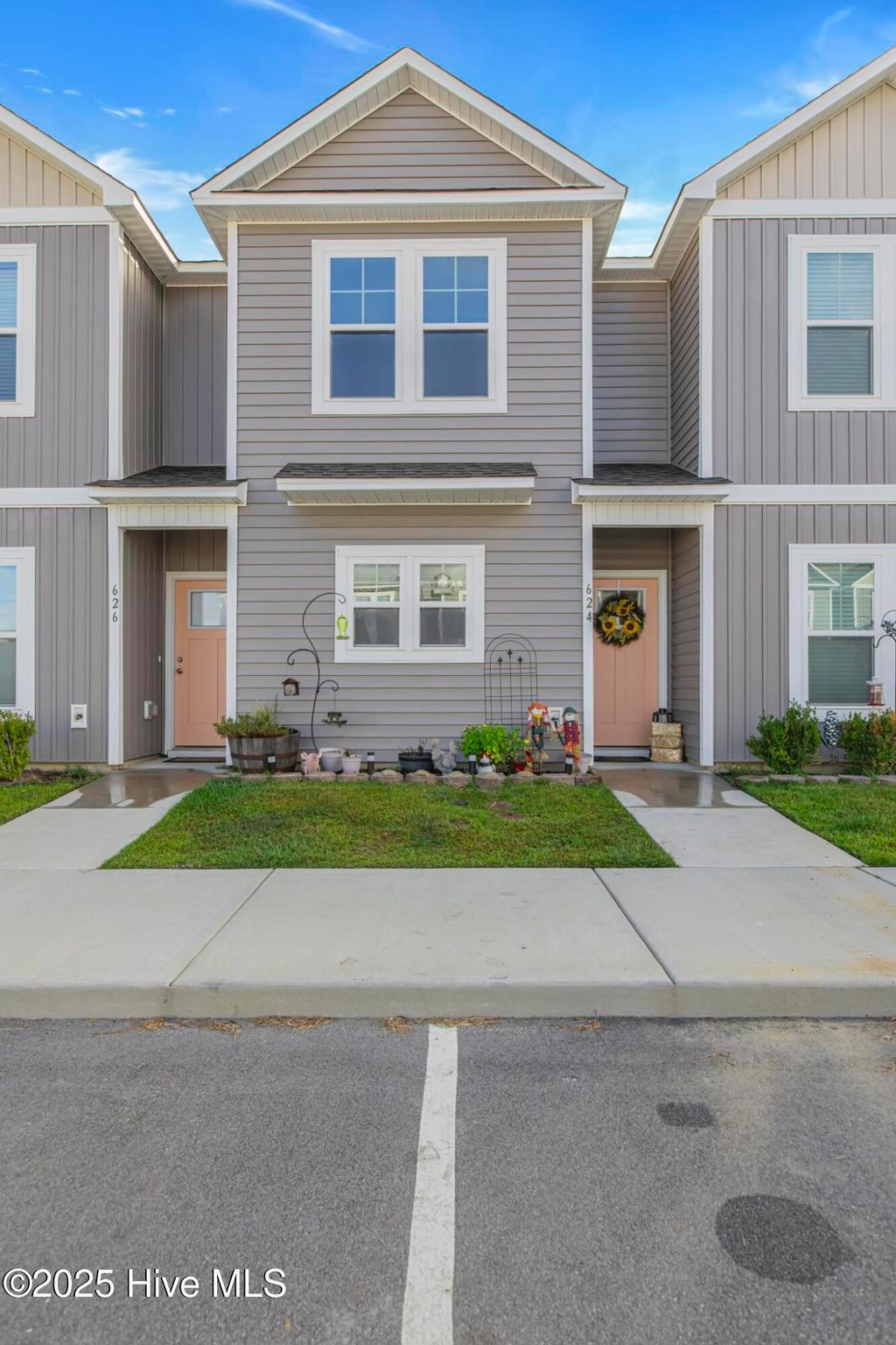 Photo of 624 Jacks Crossing Drive, Hubert, NC 28539 (MLS # 100533481)