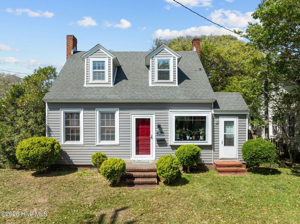 Photo of 2812 Evans Street, Morehead City, NC 28557 (MLS # 100564257)