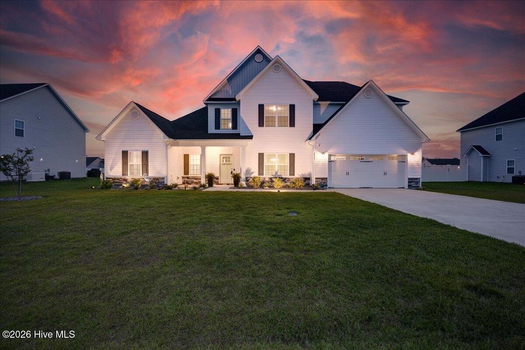 Photo of 2022 Tarpon Trail, New Bern, NC 28562 (MLS # 100576274)